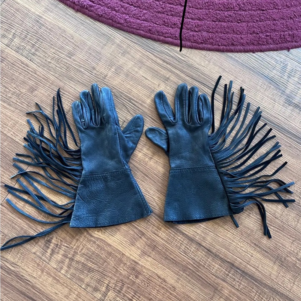 Fringe Leather Gloves